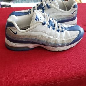 Worn Air Max 95 Premium white, blue and silver